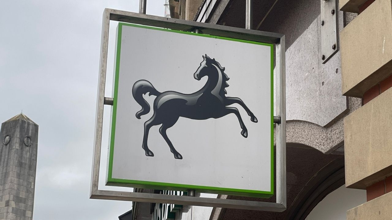 Lloyds Bank cashback credit card review | Be Clever With Your Cash