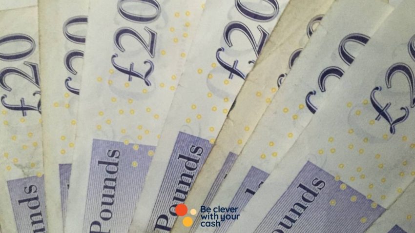 2026 savings challenges: are they worth it? image of old twenty pound notes